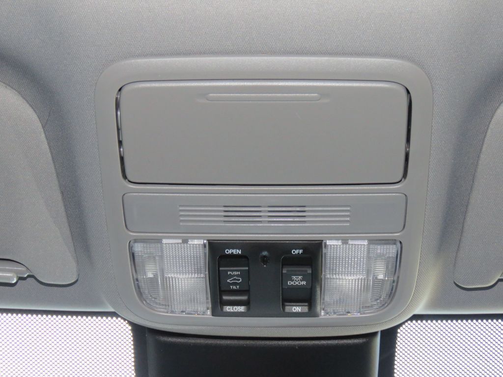 Thumbnail: 2026 Honda Odyssey - 26