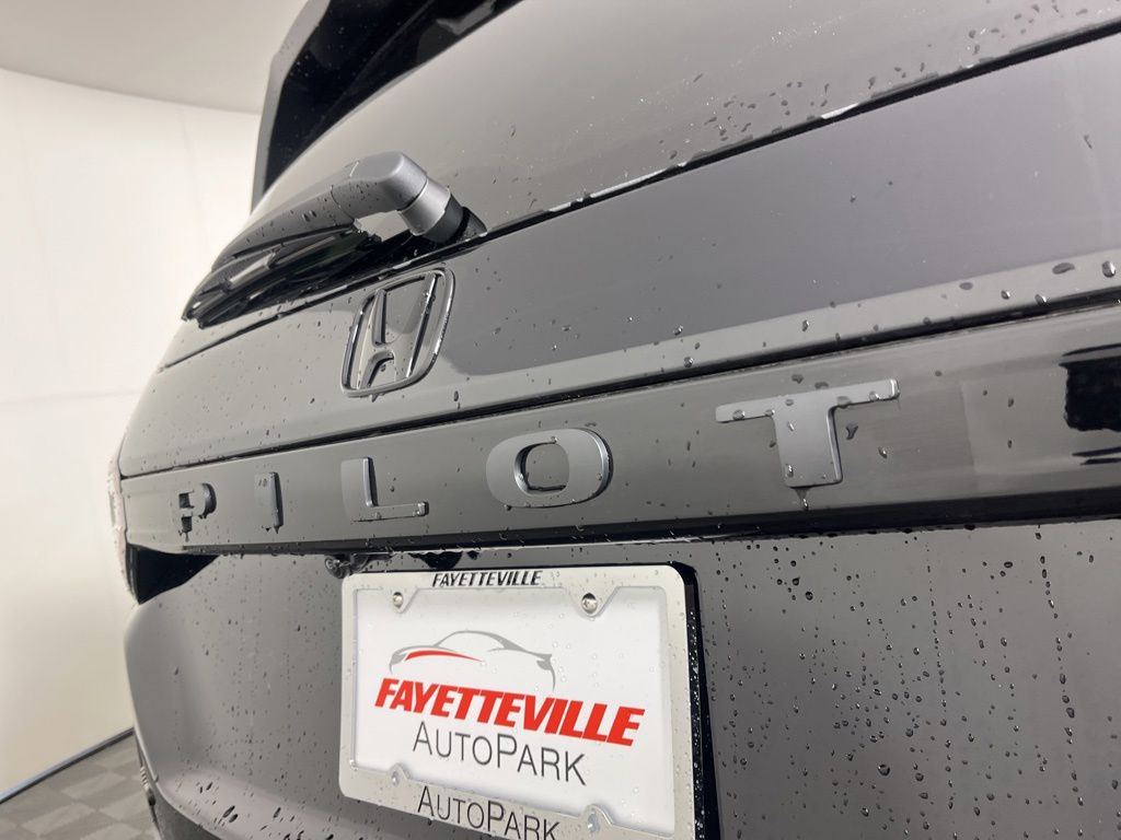 Thumbnail: 2026 Honda Pilot - 21