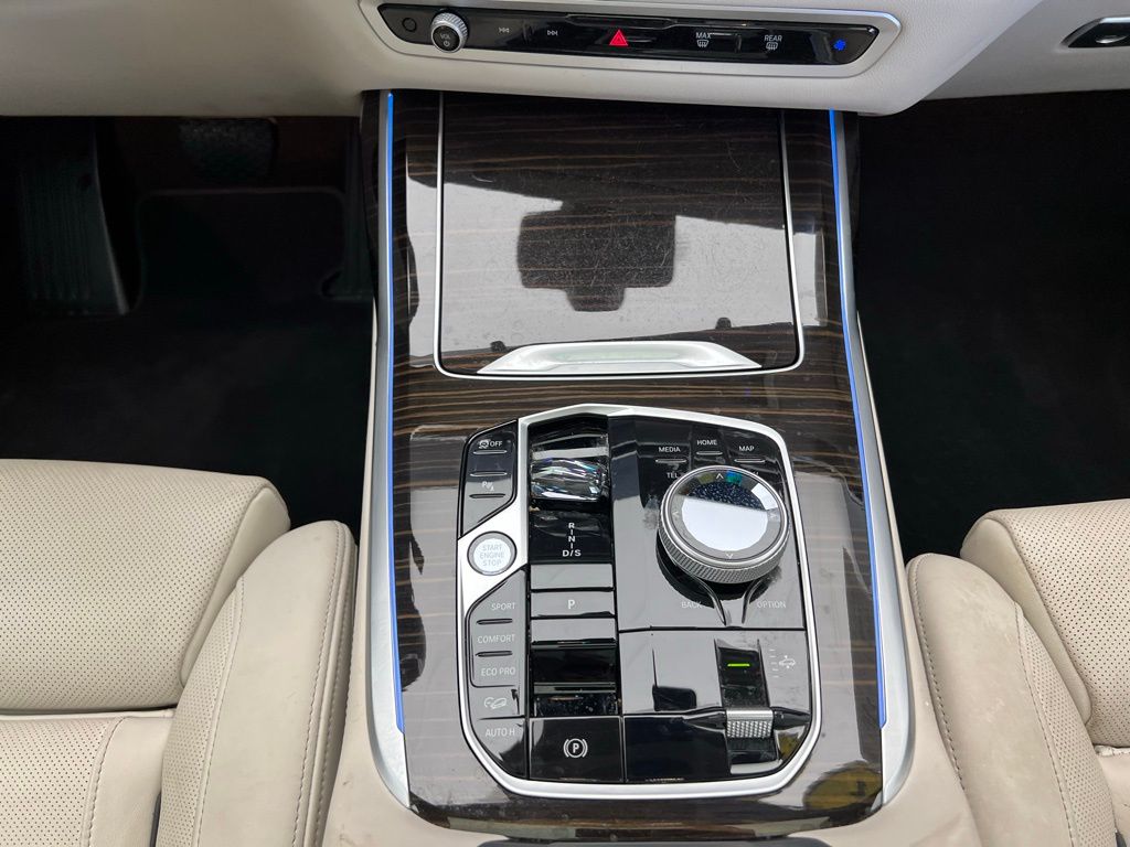 Thumbnail: 2024 BMW X7 - 12