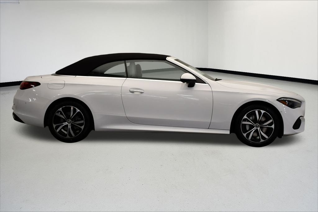 Thumbnail: 2026 Mercedes-Benz CLE - 6