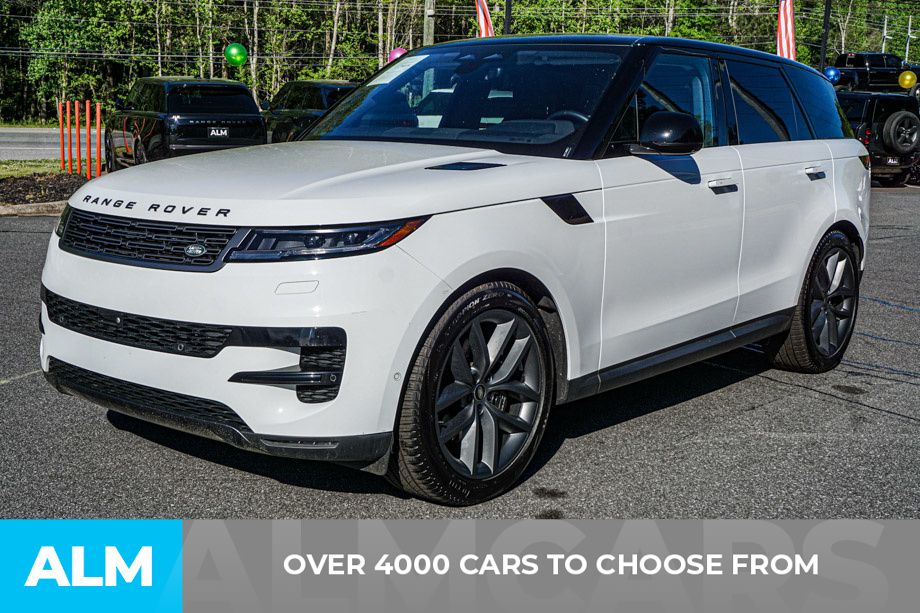 Used 2023 White Land Rover SE image 3