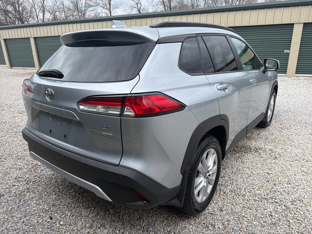 View vehicle photo 6