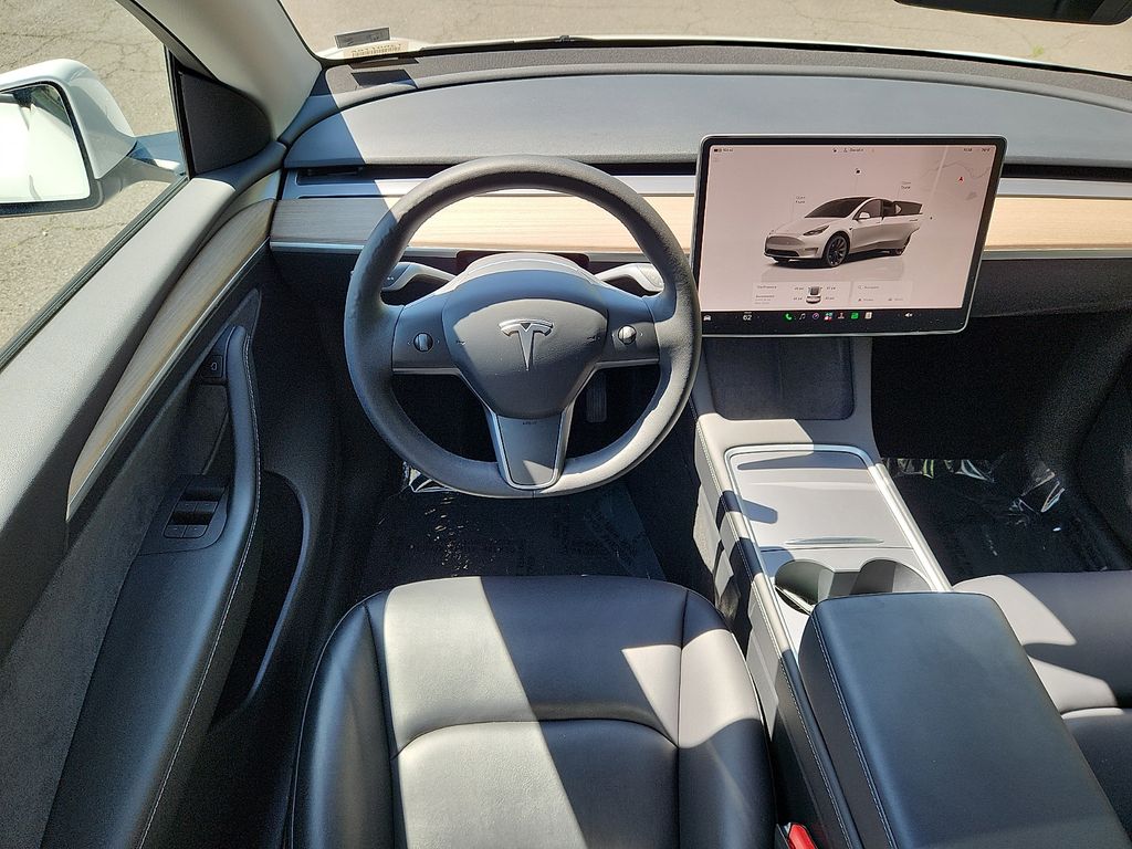 Thumbnail: 2023 Tesla Model Y - 11