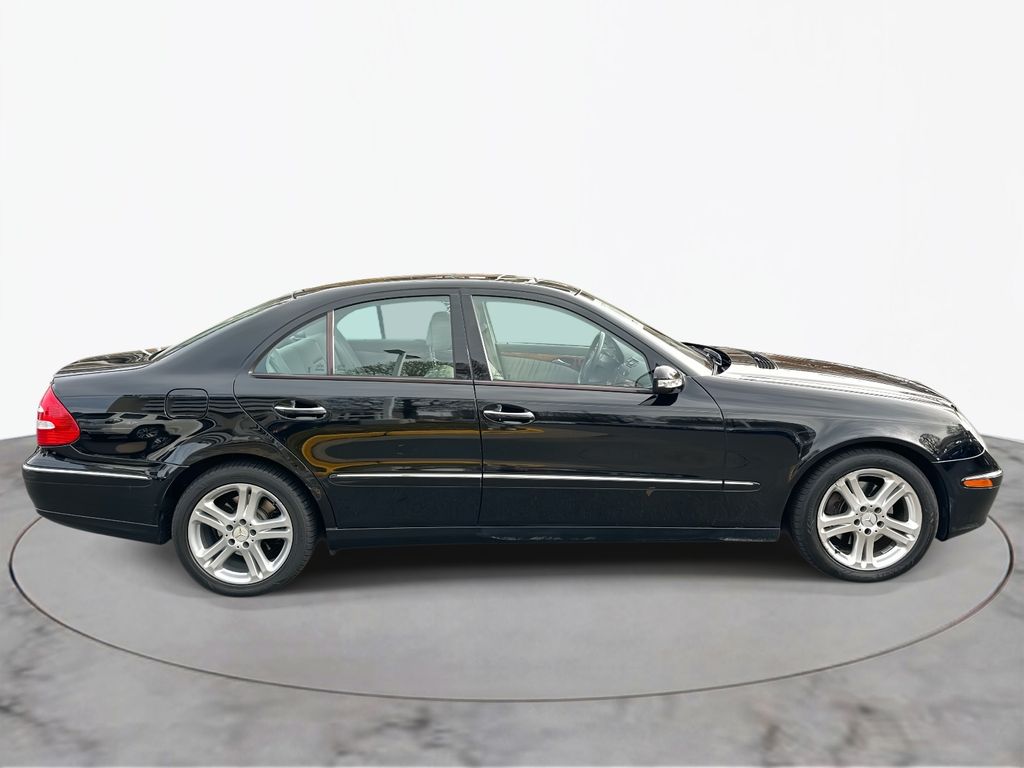 Thumbnail: 2006 Mercedes-Benz E-Class - 7