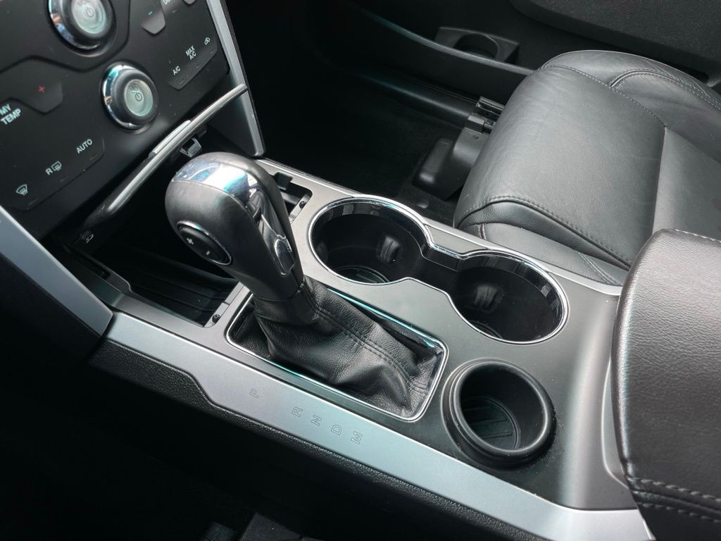 Thumbnail: 2015 Ford Explorer - 19