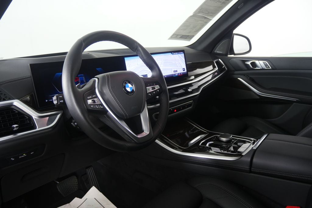 Thumbnail: 2026 BMW X5 - 12