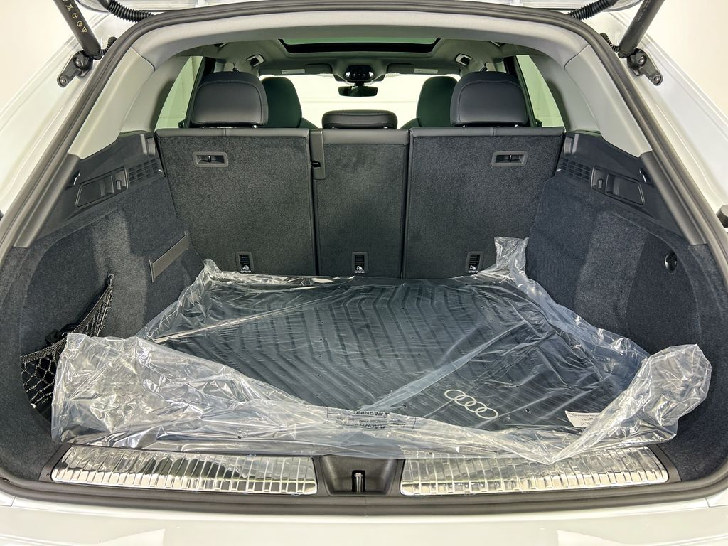 Thumbnail: 2025 Audi Q5 - 27