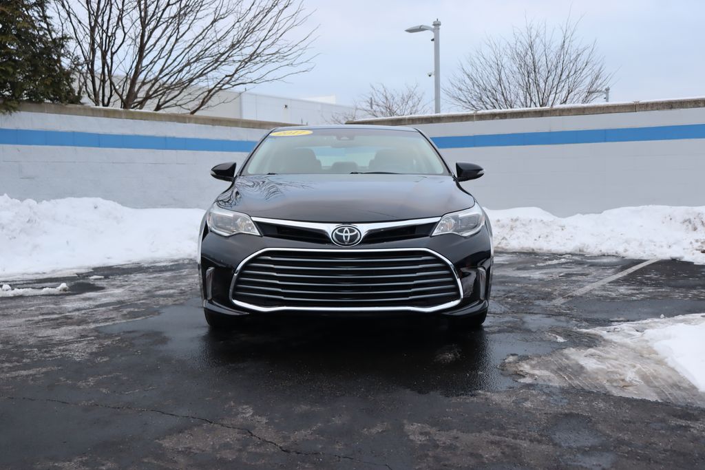 2017 Toyota Avalon Limited 8