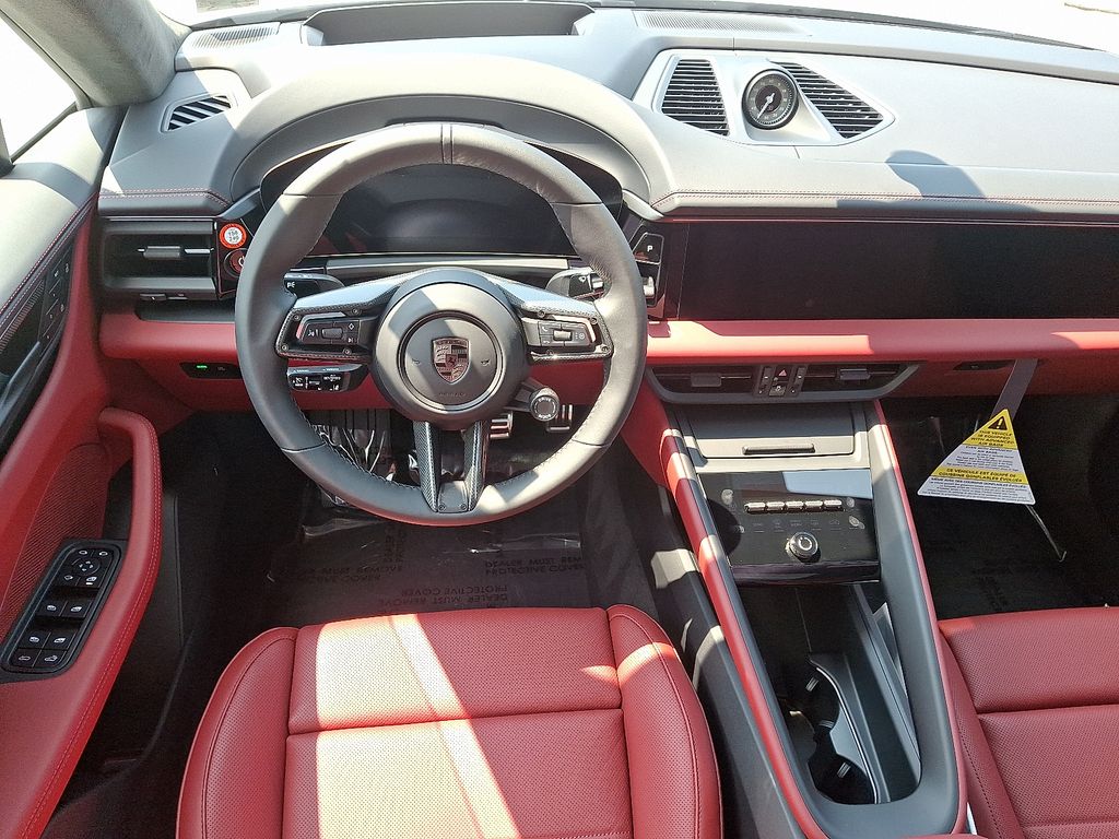 Thumbnail: 2025 Porsche Macan - 13