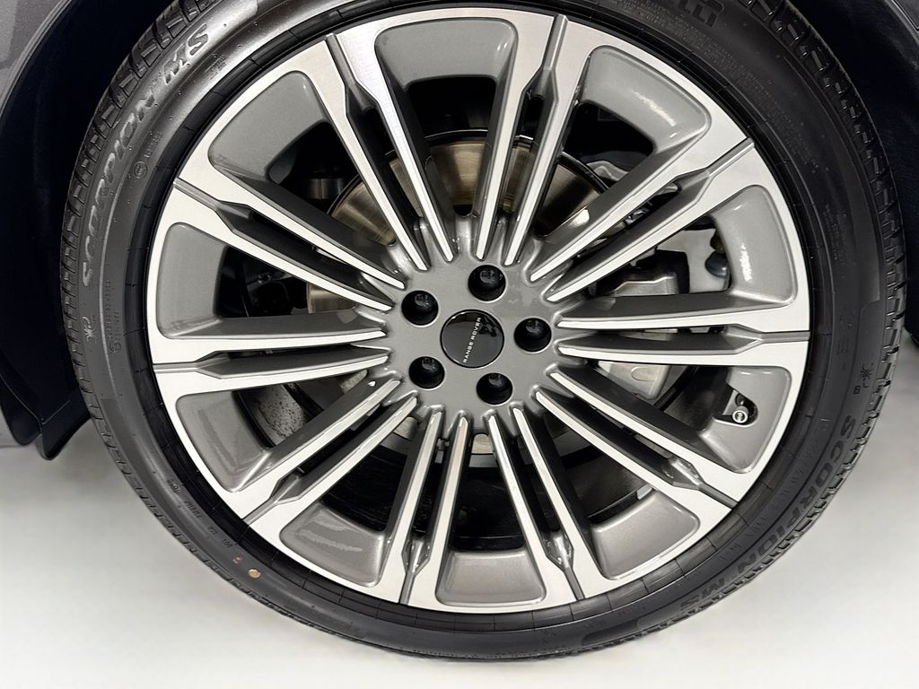 Thumbnail: 2026 Land Rover Range Rover Sport - 30