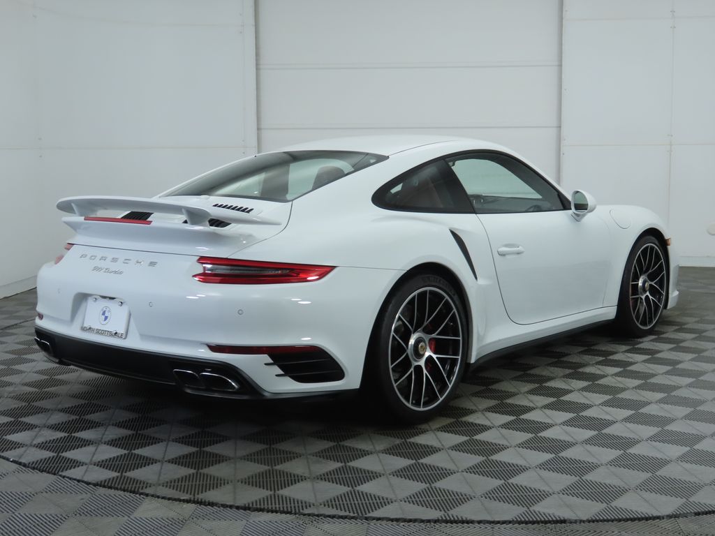 Thumbnail: 2018 Porsche 911 - 5