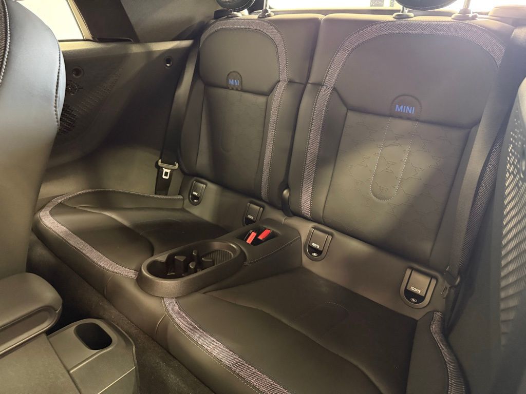 Thumbnail: 2026 MINI Cooper - 17