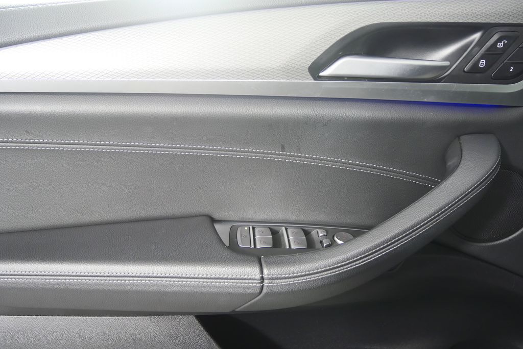 Thumbnail: 2021 BMW X3 - 6