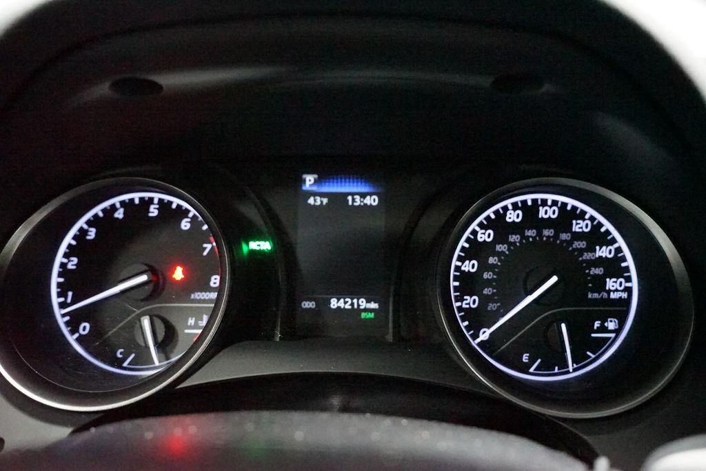 Thumbnail: 2022 Toyota Camry - 16