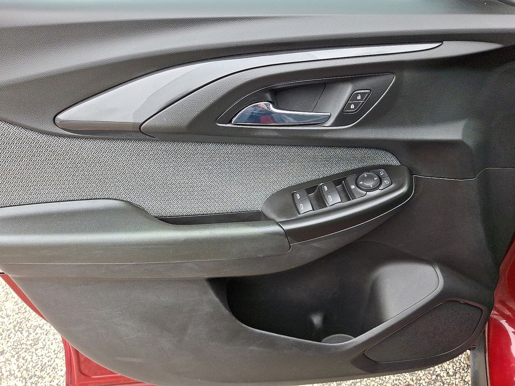 Thumbnail: 2021 Chevrolet TrailBlazer - 12