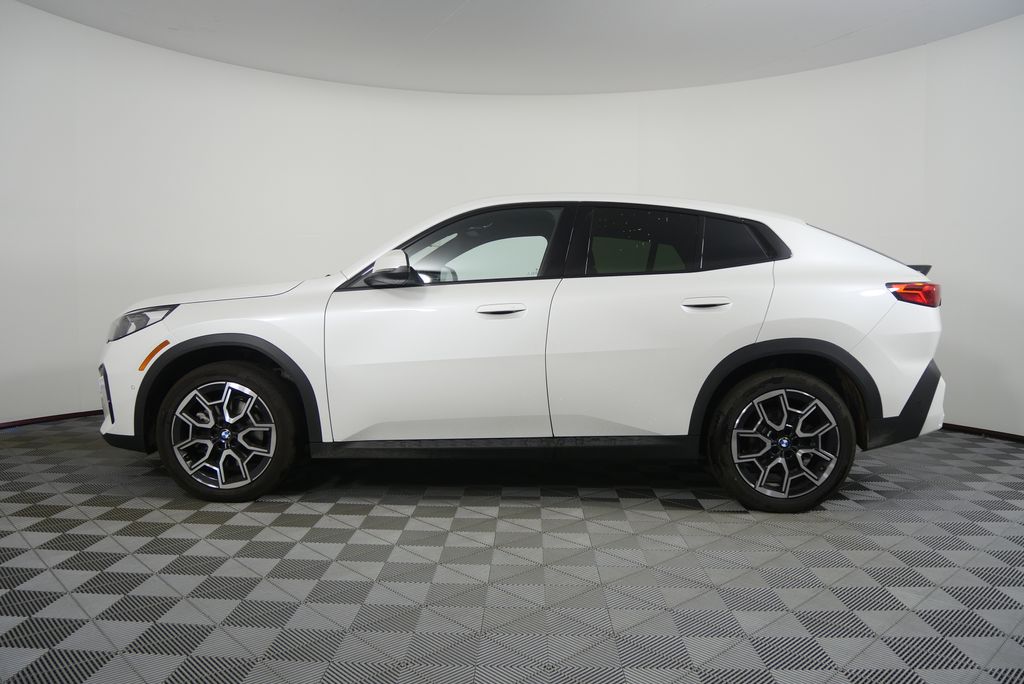 Thumbnail: 2026 BMW X2 - 6