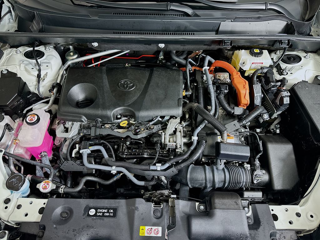 Thumbnail: 2021 Toyota RAV4 - 31