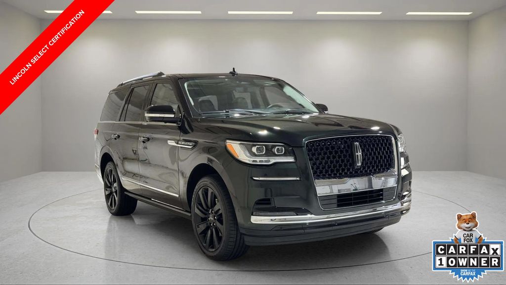 Manhattan Green Metallic Premium Colorant 2022 Lincoln Navigator SUV / Crossover Four-Wheel Drive Automatic
