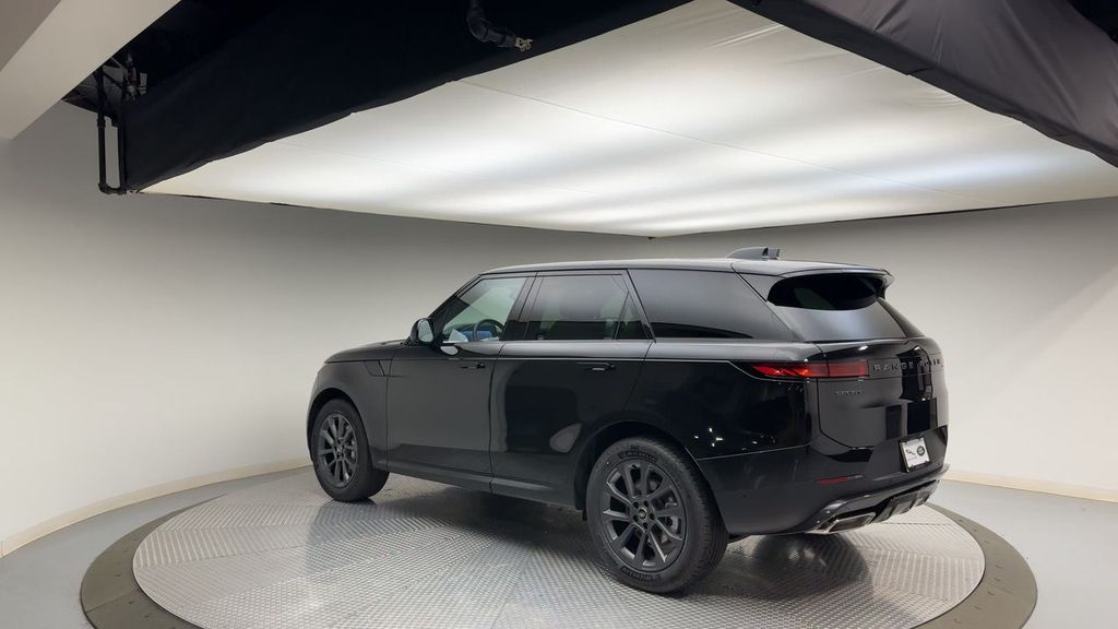 Thumbnail: 2024 Land Rover Range Rover Sport - 6