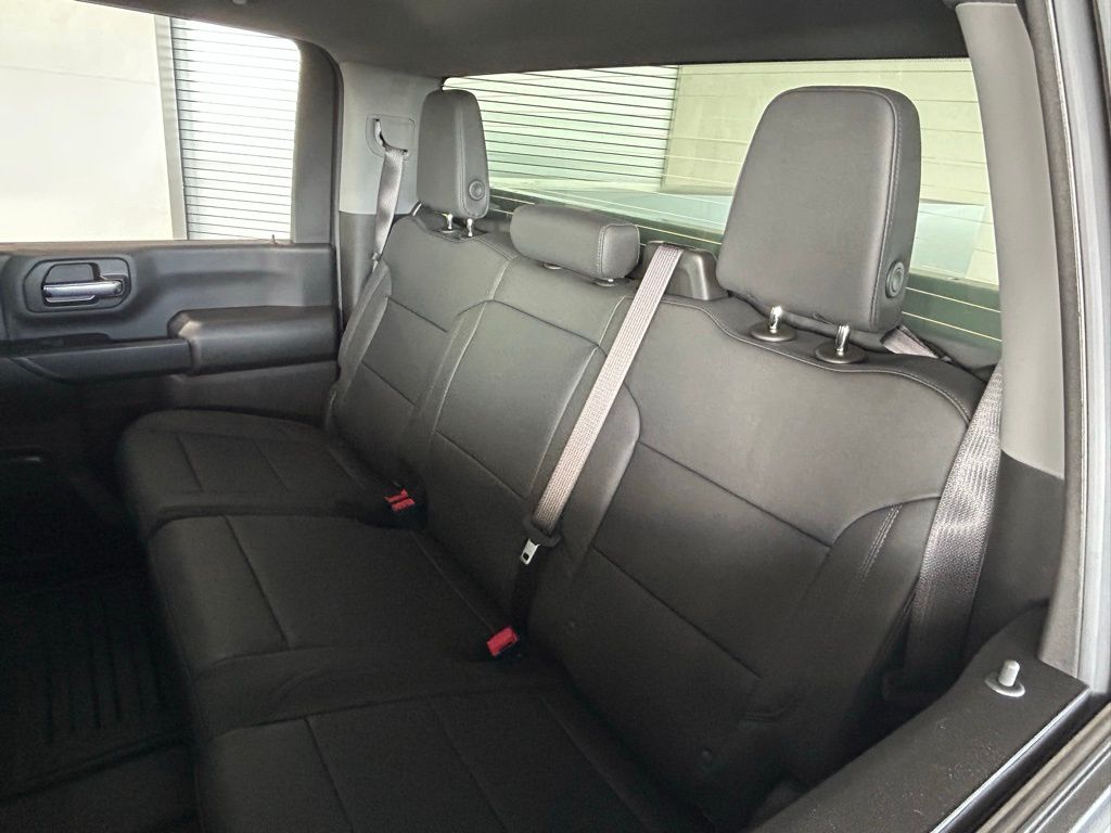 New 2026 Summit White Chevrolet Work Truck image 29