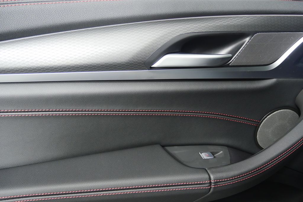 2025 BMW X4 xDrive30i 14