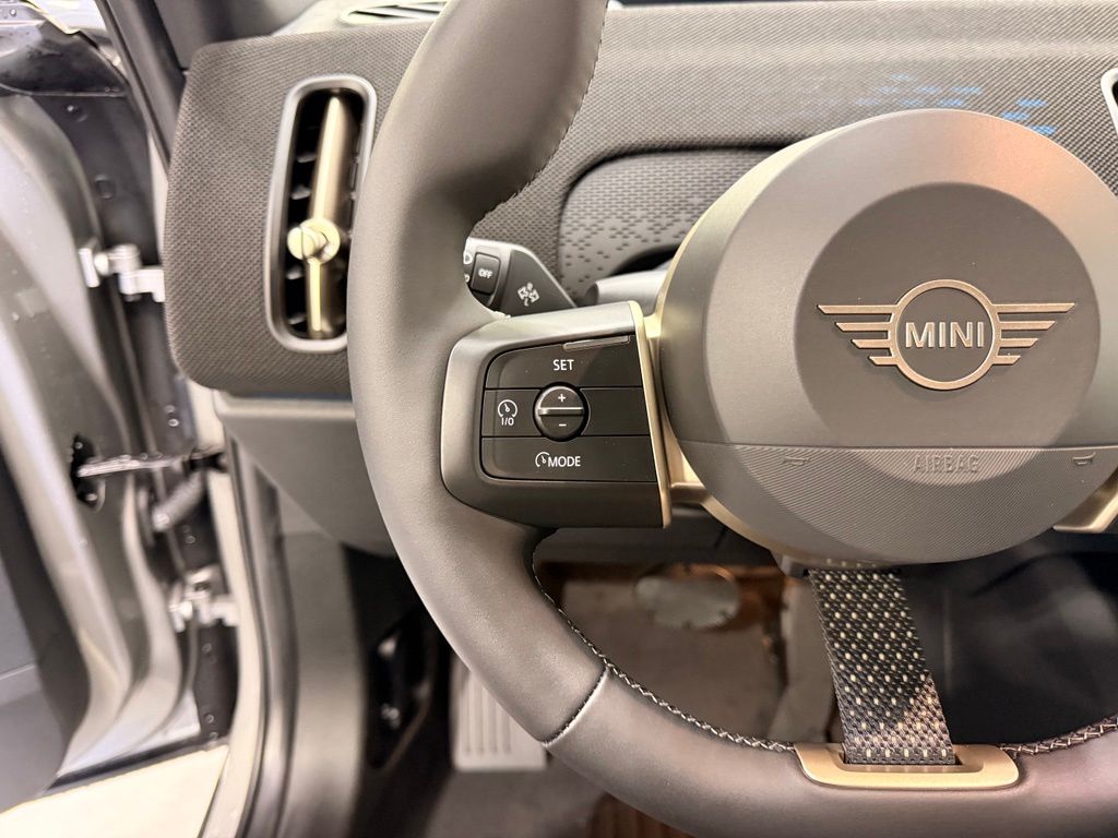 Thumbnail: 2027 MINI Cooper Countryman - 13