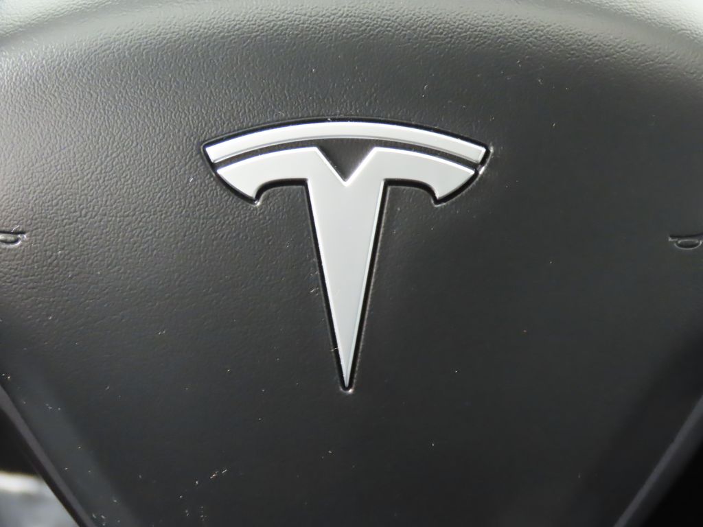 Thumbnail: 2023 Tesla Model 3 - 14