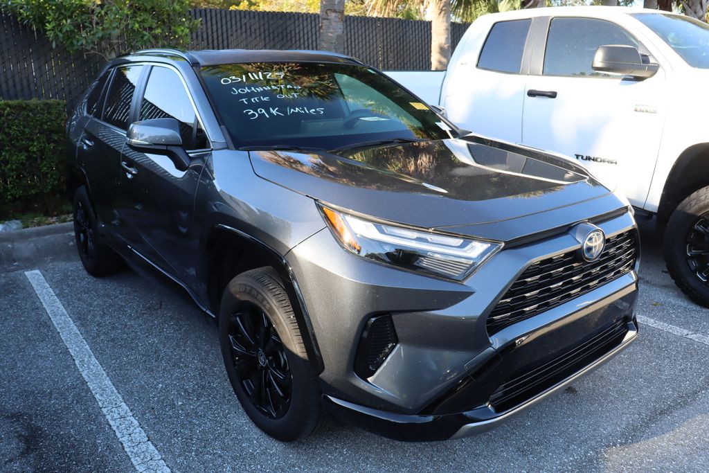 2023 Toyota RAV4 SE 6