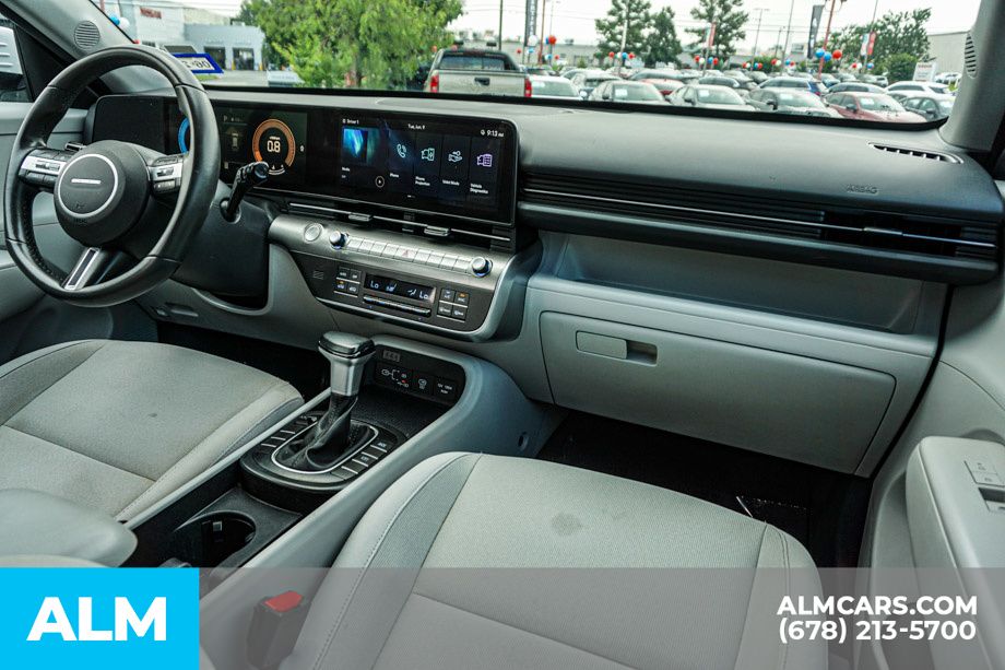 Used 2024 White Hyundai SEL image 24