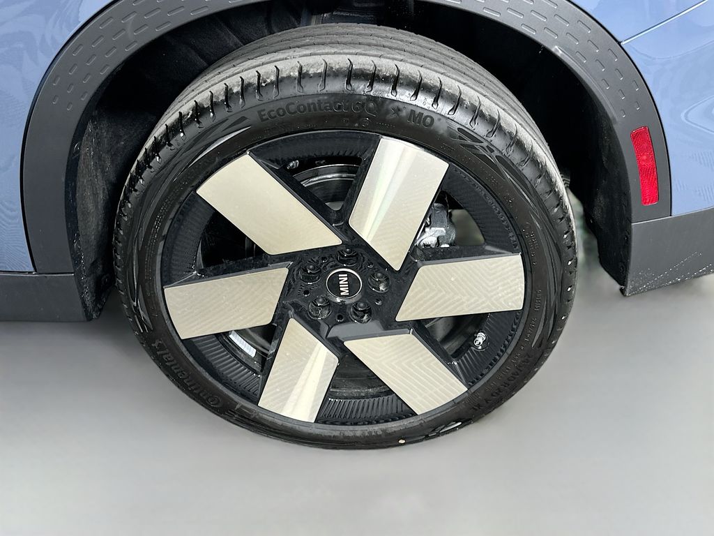 2025 MINI Cooper Countryman Iconic 23