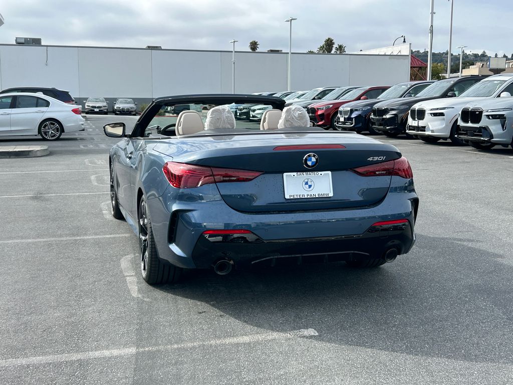 Thumbnail: 2027 BMW 4 Series - 3
