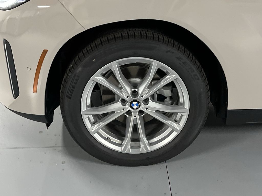 Thumbnail: 2025 BMW X3 - 10