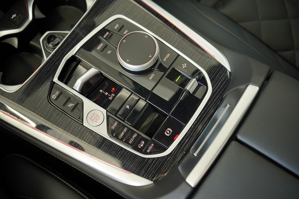 Thumbnail: 2026 BMW X7 - 19