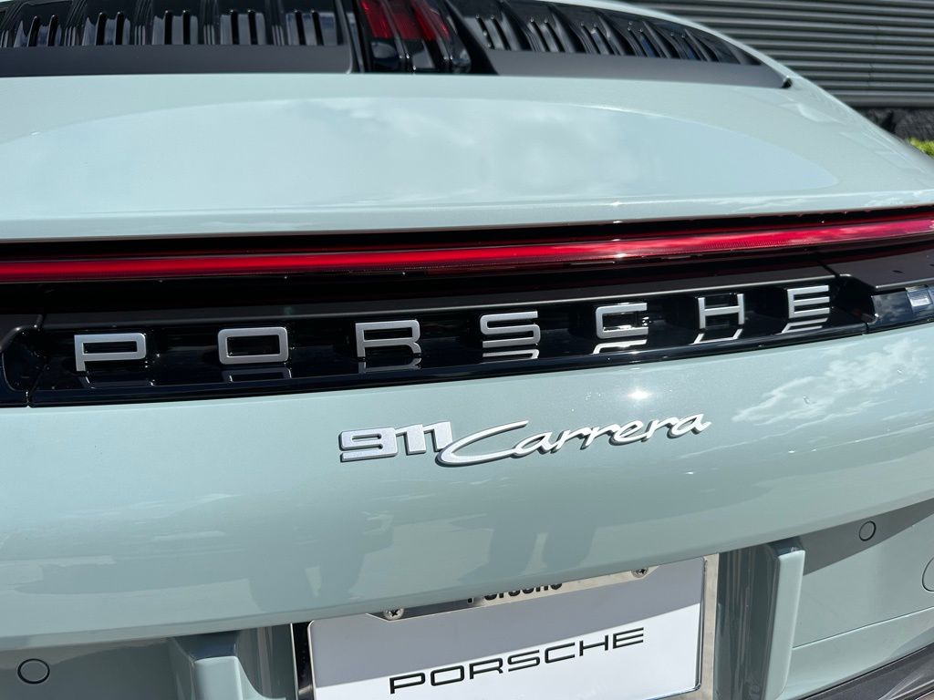 Thumbnail: 2026 Porsche 911 - 12