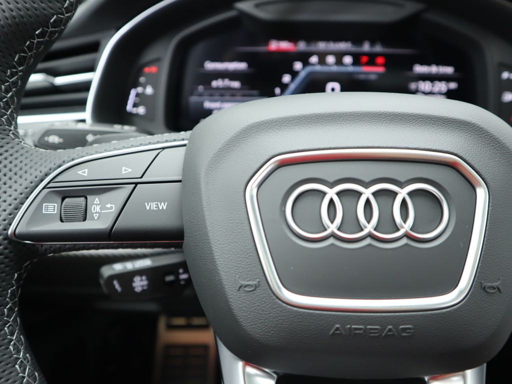 2025 Audi SQ7  12