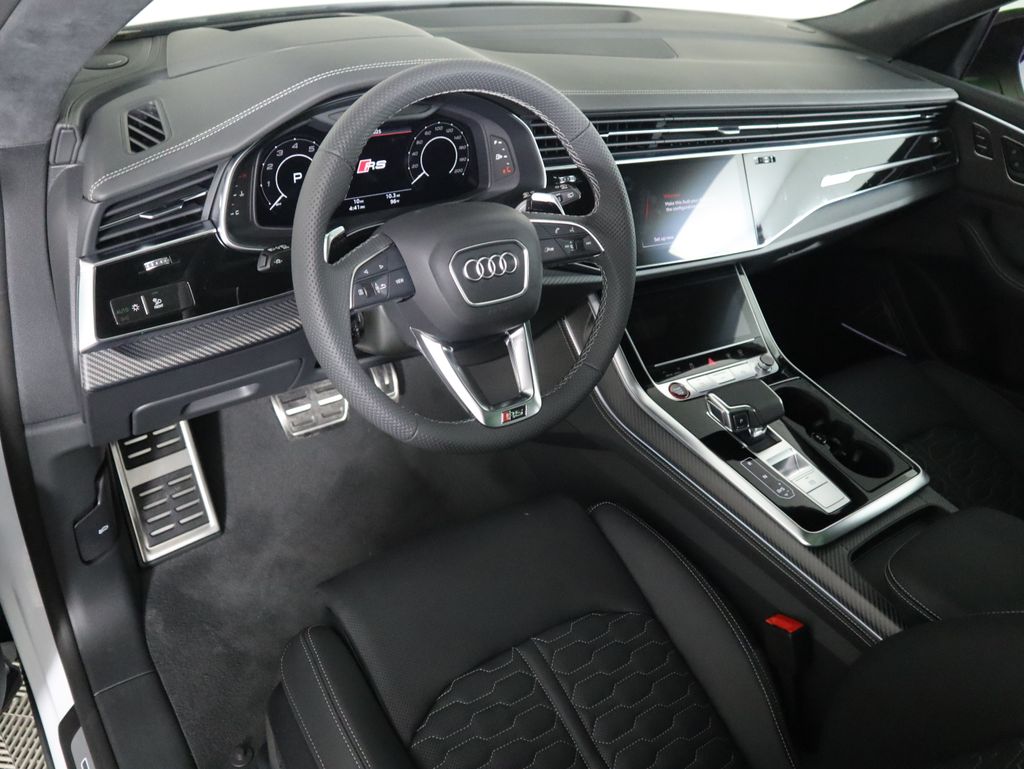 Thumbnail: 2025 Audi RS Q8 - 10