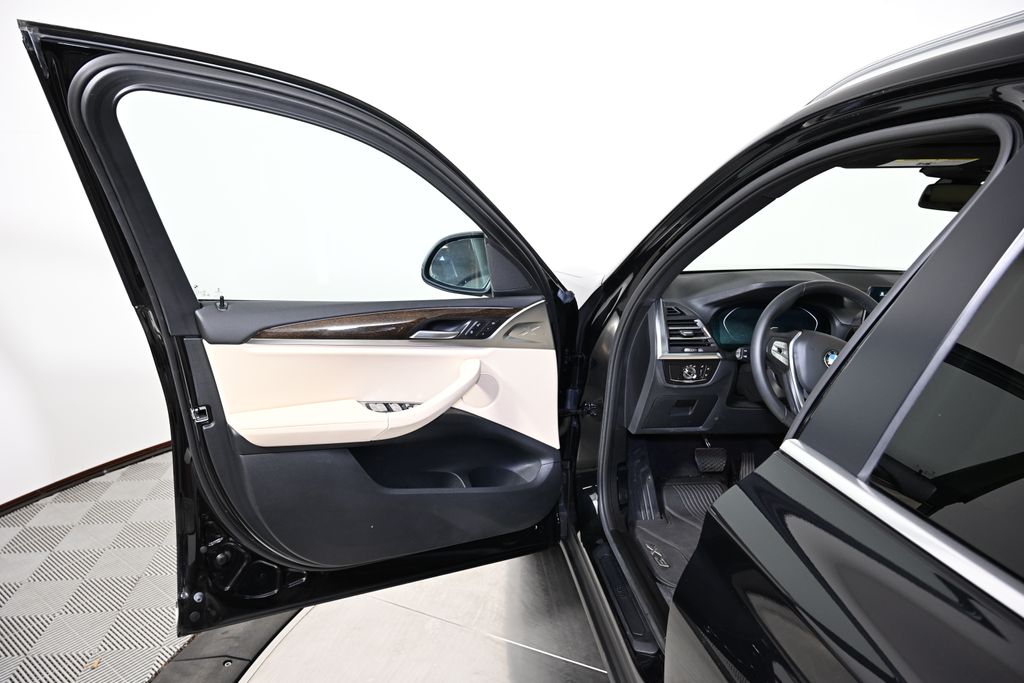 Thumbnail: 2023 BMW X3 - 21