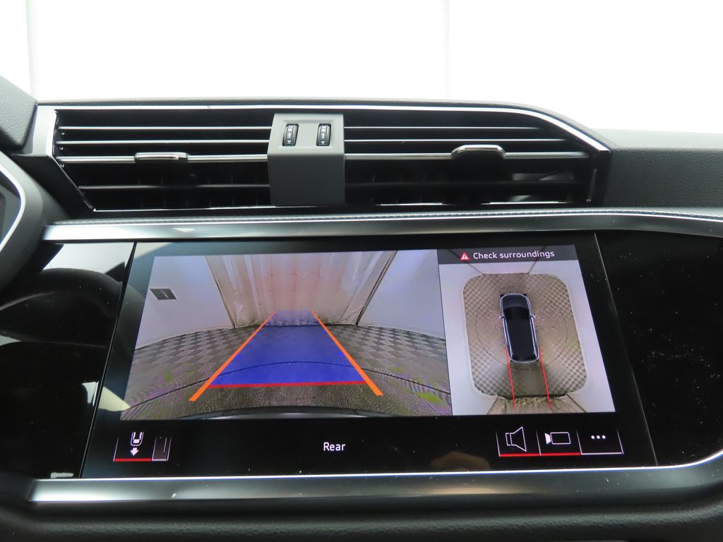 2025 Audi Q3  15