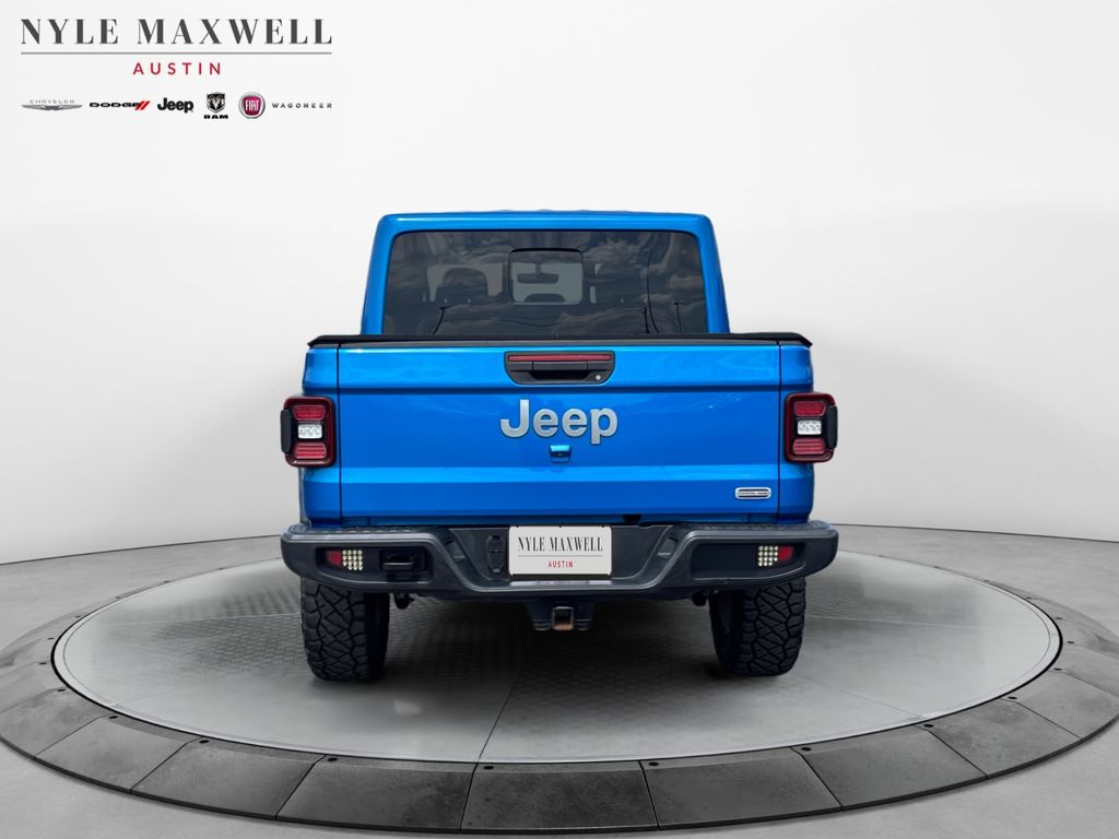 Used Car 2022 Jeep Gladiator  Overland For Sale Under $30,000 In Austin, Texas