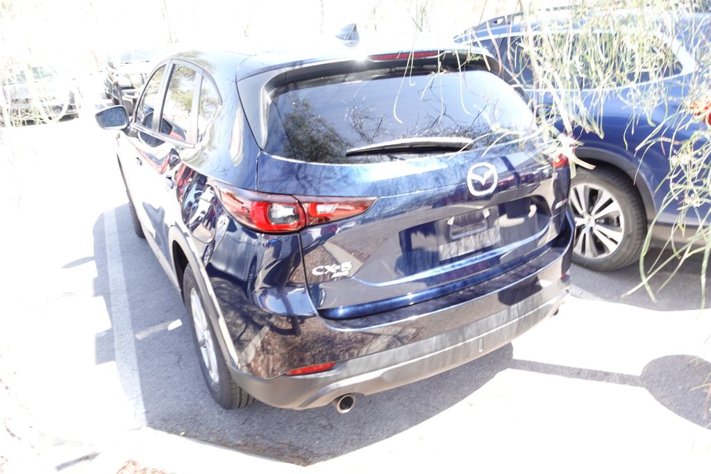 2023 Mazda CX-5 S Preferred package Auto AWD's photo