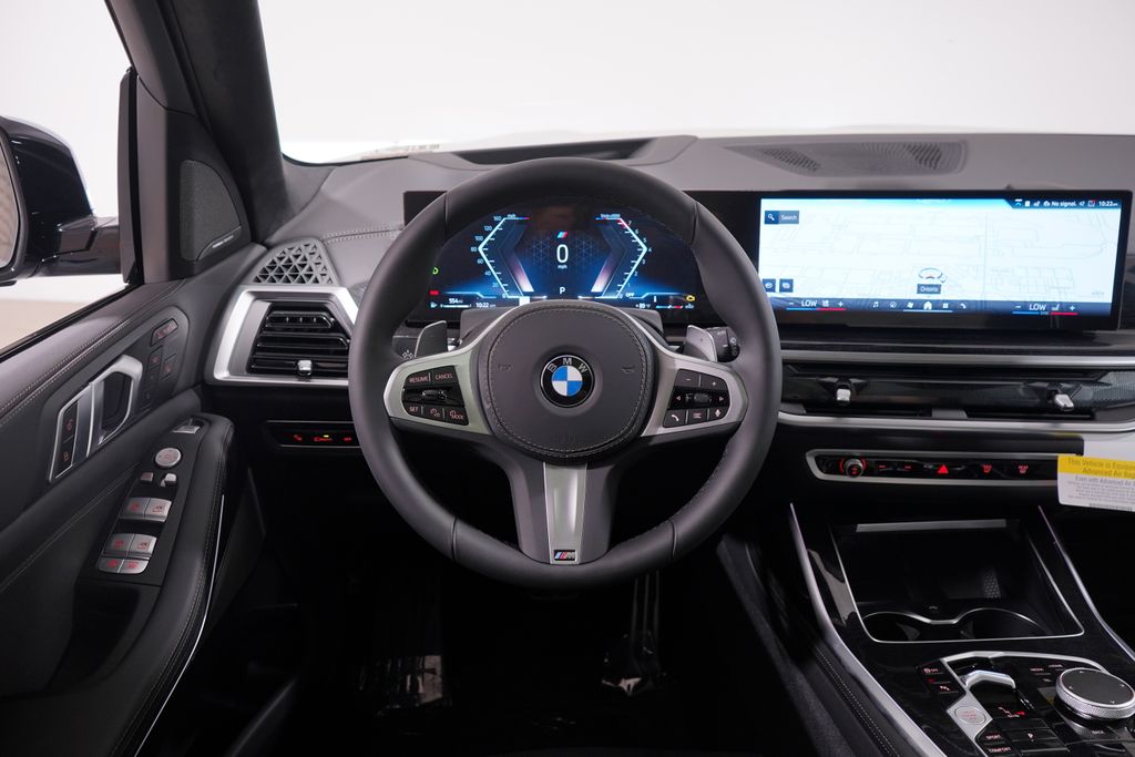 2025 BMW X7 xDrive40i 11