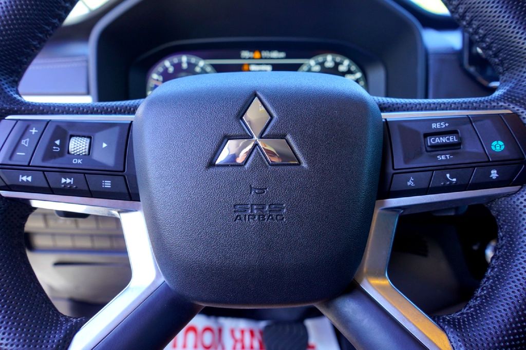 Used Car 2023 Mitsubishi Outlander  Ot45-m For Sale Under $30,000 In Taylor, Texas