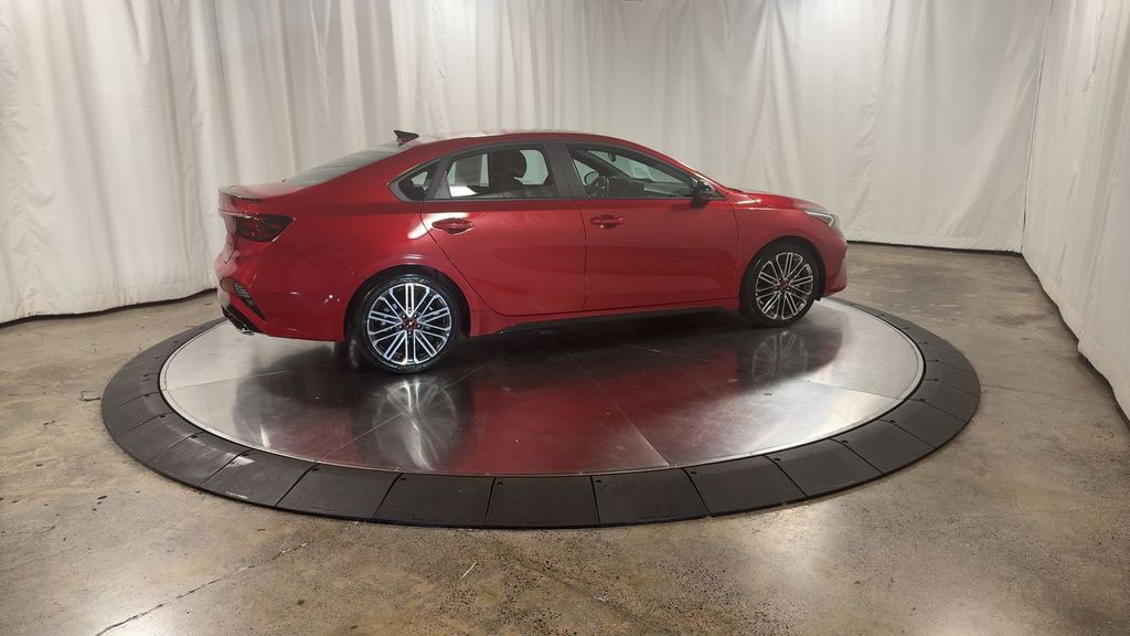 2024 Kia Forte GT photo 3