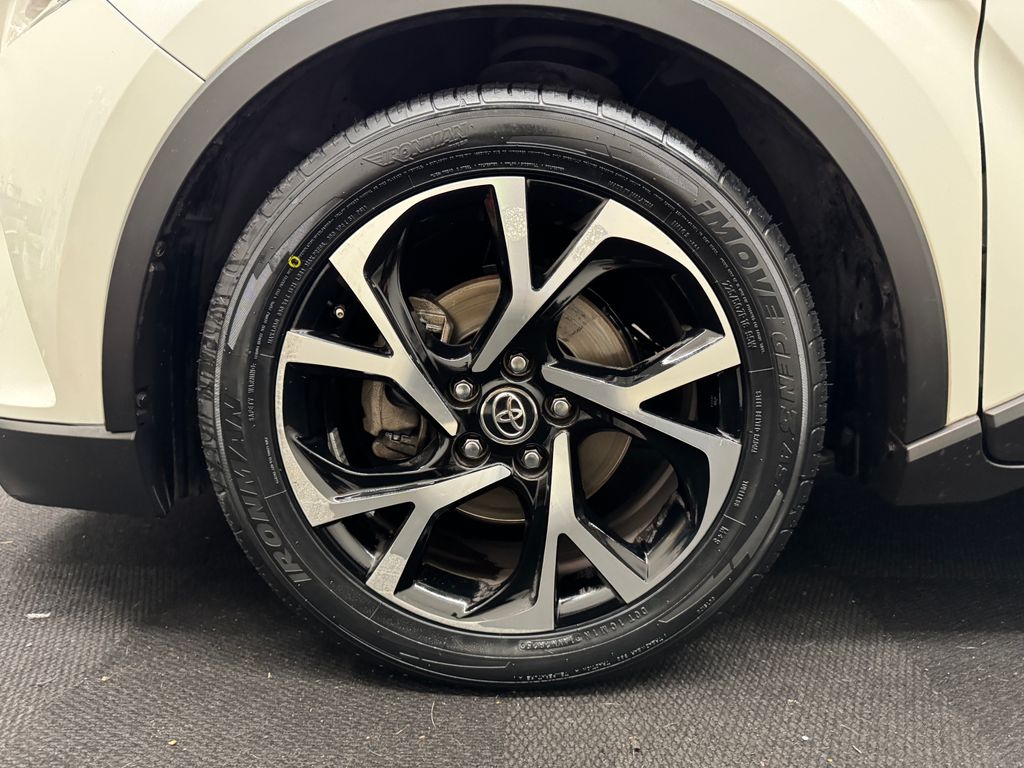 2018 Toyota C-HR XLE