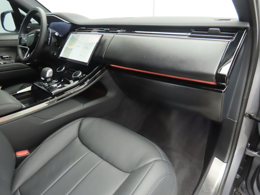 Thumbnail: 2023 Land Rover Range Rover Sport - 18