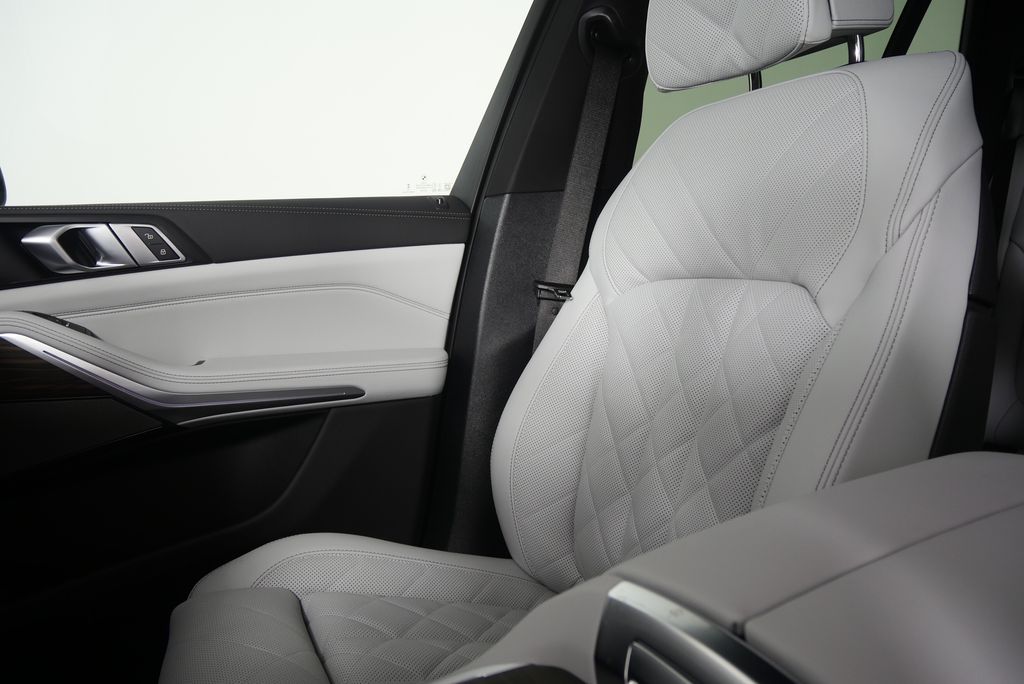 Thumbnail: 2026 BMW X5 - 22