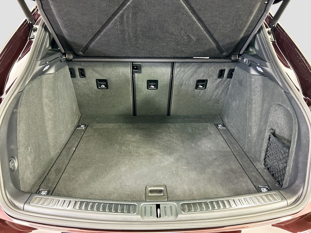 Thumbnail: 2025 Porsche Macan - 29