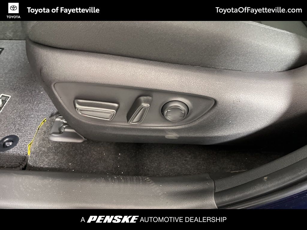 Thumbnail: 2025 Toyota RAV4 - 25