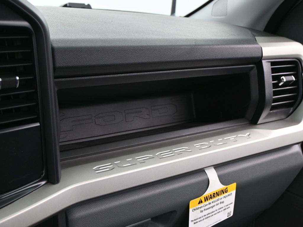 2025 Ford F-250 Super Duty XLT