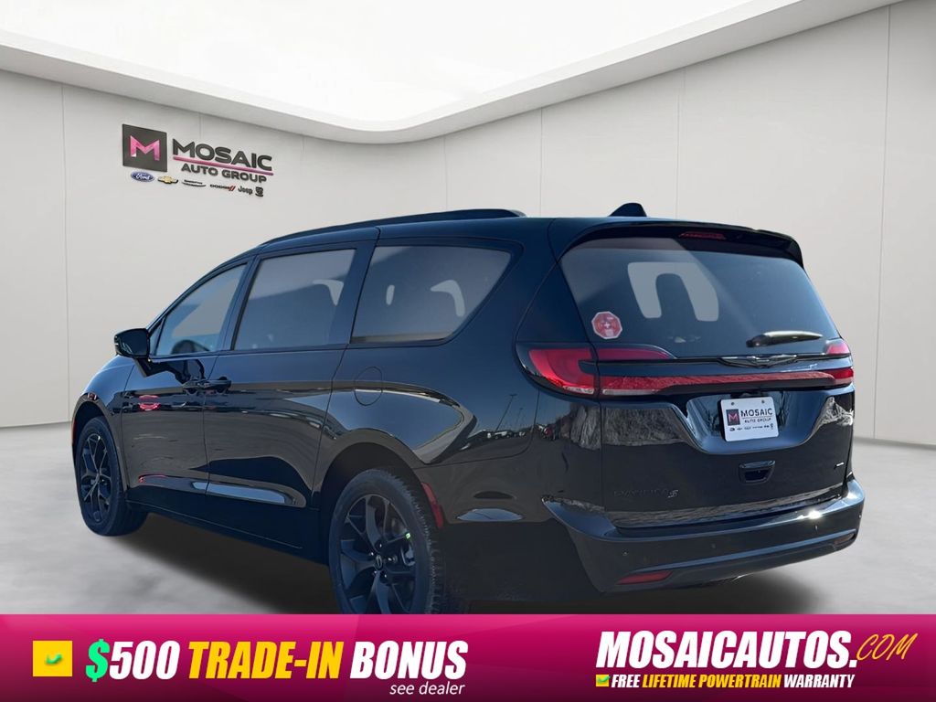 2026 Chrysler Pacifica